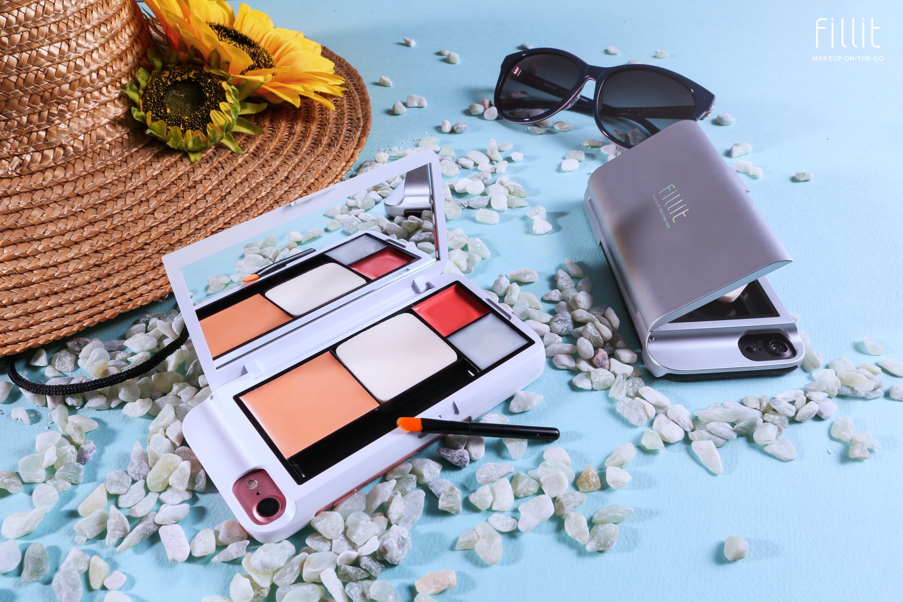 A multifunction makeup phone case by Korean startup Fillit ...